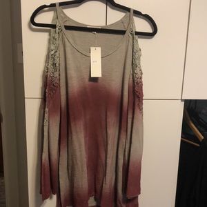 BNWT Oddy cold shoulder shirt tunic large